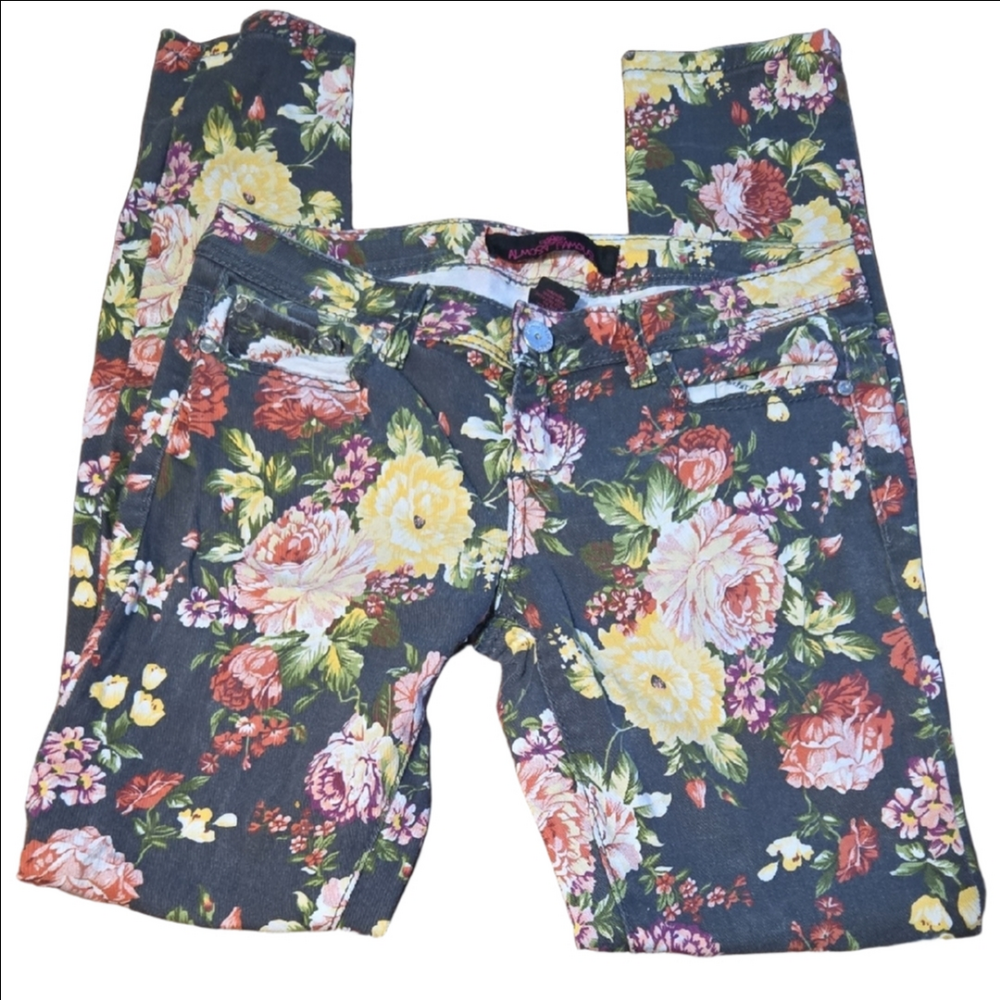 Almost Famous Floral Multicolor Skinny Jeans Size 7